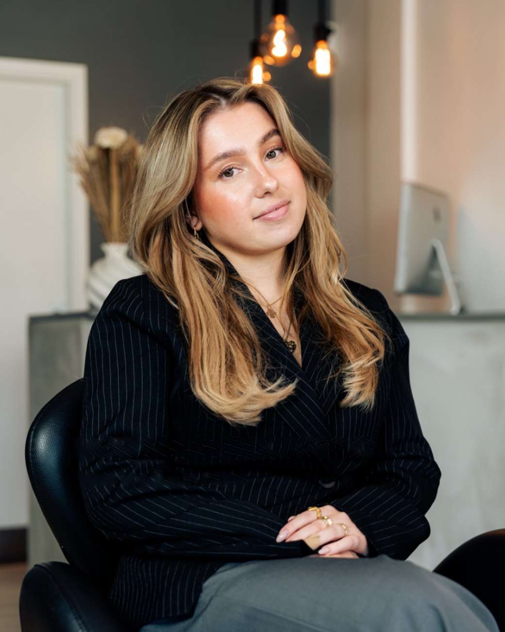 Maja Blichfeld, frisør i Salon Kinolli